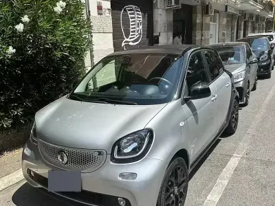 Usata Smart ForFour 90 CV (66 kW) 2018 Grigio Utilitaria