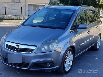 Usata Opel Zafira 120 CV (88 kW) 2006 Grigio Monovolume