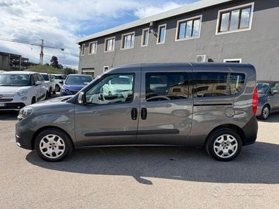 Usata Fiat Doblò 120 CV (88 kW) 2019 Grigio Monovolume