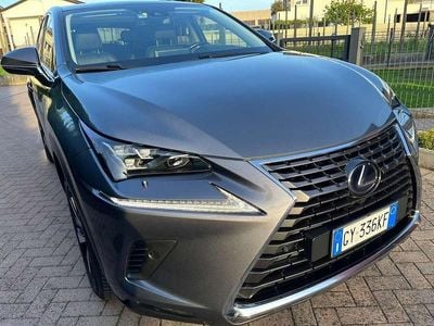 Lexus NX300h