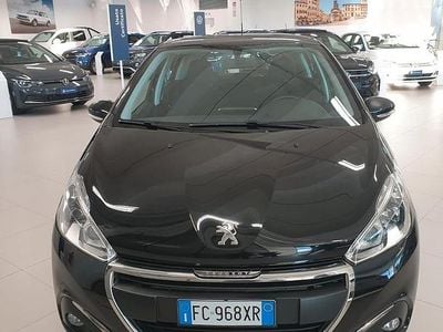 Usata Peugeot 208 Allure 82 CV (60 kW) 2016 Nero Utilitaria