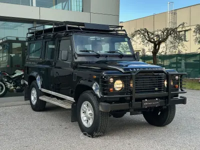Gebraucht Land Rover Defender 122 PS (89 kW) 2008 Schwarz SUV
