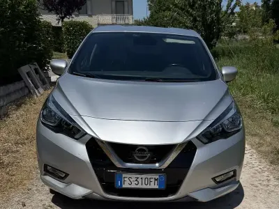 Usata Nissan Micra N-Connecta 90 CV (66 kW) 2018 Argento Utilitaria