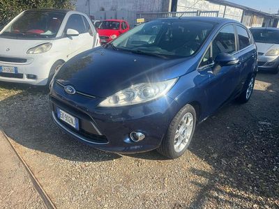 Usata Ford Fiesta 97 CV (71 kW) 2012 Blu Utilitaria
