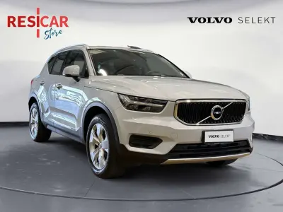 Usata Volvo XC40 Momentum 129 CV (94 kW) 2022 Gribianco ghiaccio SUV