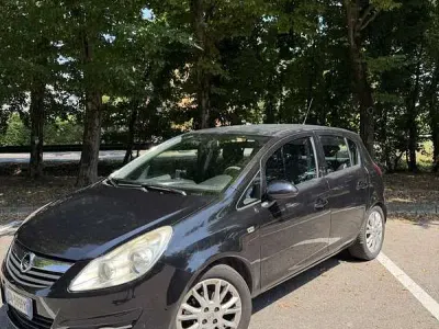 Usata Opel Corsa Club 80 CV (58 kW) 2009 Nero Utilitaria