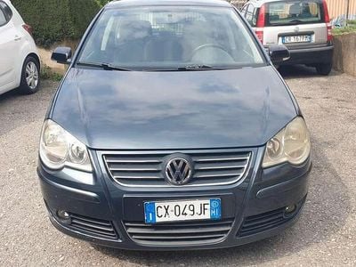 Usata VW Polo Sportline 75 CV (55 kW) 2005 Blu/azzurro Utilitaria
