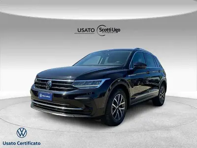 Usata VW Tiguan Life 131 CV (96 kW) 2023 Nero SUV