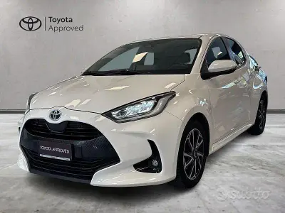 Usata Toyota Yaris Hybrid Trend 116 CV (85 kW) 2022 Bianco Berlina