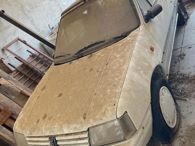 Usata Peugeot 205 54 CV (39 kW) 1992 Bianco Cabrio