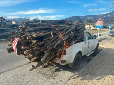 Usata Tata Xenon