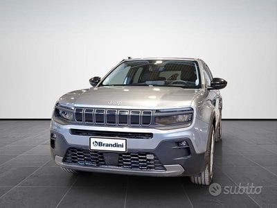 Grigio Usata 2023 Jeep Avenger Longitude SUV | 18.400 € (Buon prezzo)