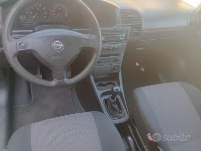 Usata Opel Zafira Eco 97 CV (71 kW) 2006 Grigio Monovolume