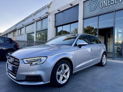 Usata Audi A3 Business 116 CV (85 kW) 2018 Argento Berlina