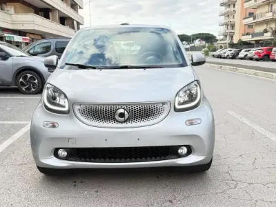 Begagnad Smart ForTwo Cabrio Prime 90 HK (66 kW) 2019 Silver Cab