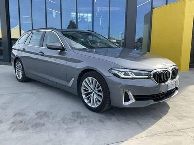 Usata BMW 540 Luxury Line 333 CV (244 kW) 2022 Grigio scuro metallizzato Station wagon