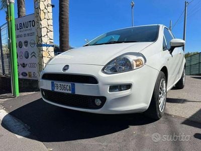 Bianco Usata 2015 Fiat Punto Easy Utilitaria | 4900 € (Cara)