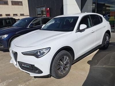 Usata Alfa Romeo Stelvio Business 209 CV (153 kW) 2019 Bianco SUV