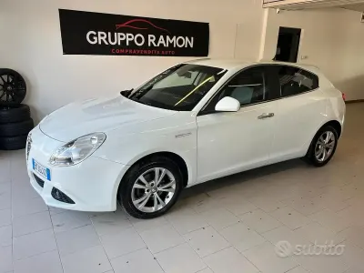 Brugt Alfa Romeo Giulietta Progression 120 HK (88 kW) 2012 Hvid Hatchback