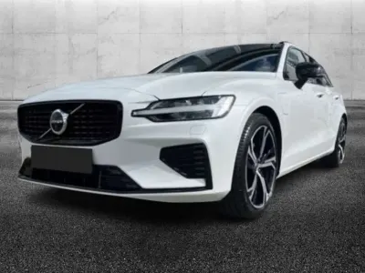 Usata Volvo V60 Plus 349 CV (256 kW) 2024 Bianco Station wagon