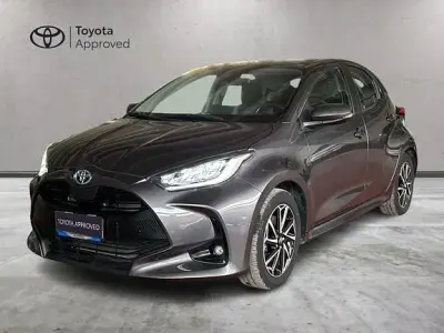 Usata Toyota Yaris Hybrid Trend 92 CV (67 kW) 2023 Grigio Pick-up