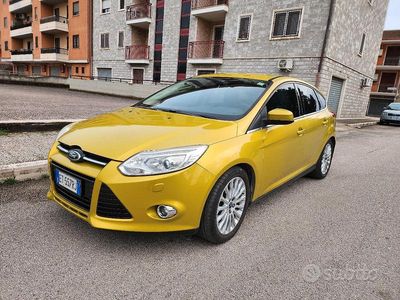 Usata Ford Focus Titanium 116 CV (85 kW) 2013 Giallo Berlina