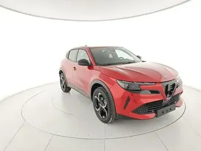 Nuova Alfa Romeo GT Junior Edizione Speciale 145 CV (106 kW) 2026 Rosso SUV