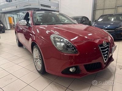 Usata Alfa Romeo Giulietta Super 175 CV (128 kW) 2016 Rosso Utilitaria