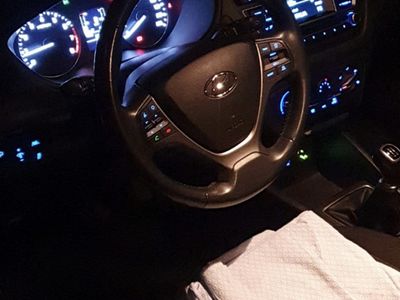 Usata Hyundai i20 84 CV (61 kW) 2018 Bianco Berlina