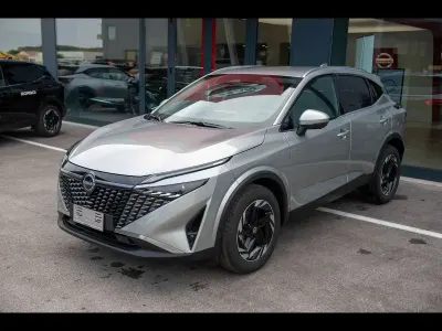Nuova Nissan Qashqai N-Connecta 140 CV (102 kW) 2026 Newport grey SUV