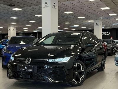Usata VW Golf VIII R-line 150 CV (110 kW) 2025 Nero Berlina