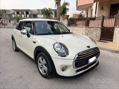 Usata Mini Cooper D 95 CV (69 kW) 2016 Beige Utilitaria