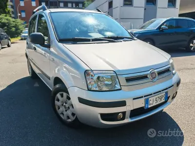 Usata Fiat Panda 69 CV (50 kW) 2011 Grigio Utilitaria