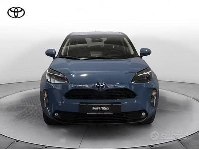 Usata Toyota Yaris Cross Active 116 CV (85 kW) 2022 Argento SUV