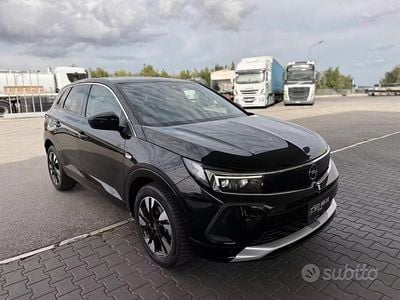 Usata Opel Grandland X GS Line 131 CV (96 kW) 2022 Nero SUV