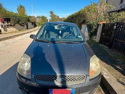 Usata Ford Fiesta 2008 Blu Utilitaria