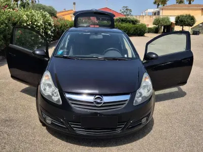 Usata Opel Corsa Edition 86 CV (63 kW) 2010 Nero Utilitaria