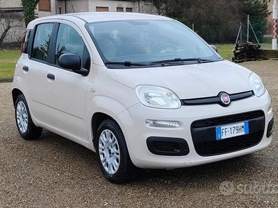 Usata Fiat Panda Lounge 69 CV (50 kW) 2016 Bianco Utilitaria