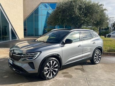 Usata Renault Austral Techno 131 CV (96 kW) 2023 Gray SUV