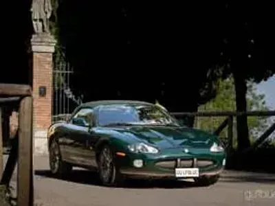 Usata Jaguar XKR 396 CV (291 kW) 2004 Verde Cabrio