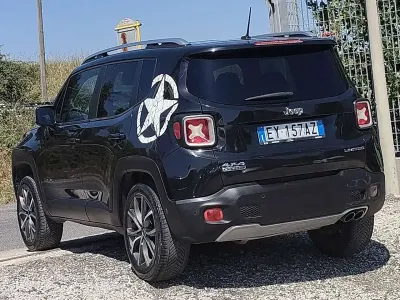 Usata Jeep Renegade Limited 140 CV (102 kW) 2015 Nero SUV