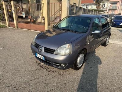 Grigio Usata 2007 Renault Clio II Dynamique Berlina | 3500 € (Buon prezzo)