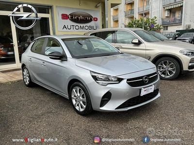 Usata Opel Corsa Edition 101 CV (74 kW) 2022 Argento Utilitaria