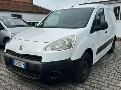 Usata Peugeot Partner 90 CV (66 kW) 2013 Bianco Monovolume