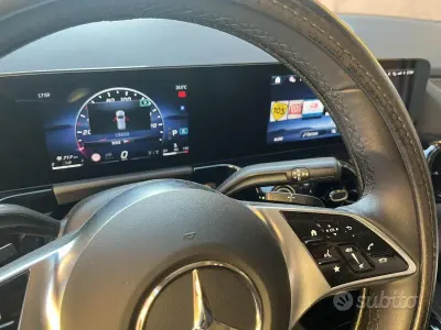 Usata Mercedes B180 Business 116 CV (85 kW) 2025 Bianco Monovolume