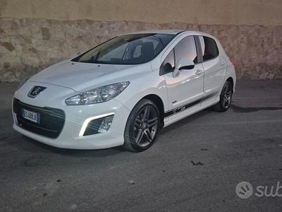 Usata Peugeot 308 Active 115 CV (84 kW) 2013 Bianco Berlina