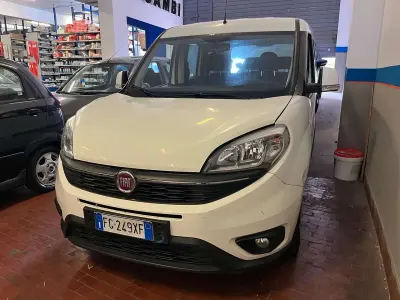 Usata Fiat Doblò Easy 95 CV (69 kW) 2017 Bianco Monovolume
