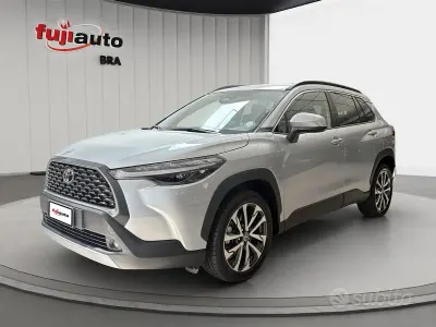 Usata Toyota Corolla Cross Trend 140 CV (102 kW) 2024 Sivler met SUV