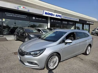 Usata Opel Astra Dynamic 110 CV (80 kW) 2019 Argento Station wagon