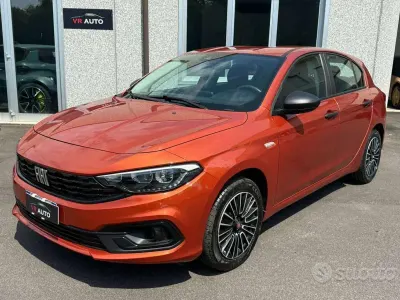 Usata Fiat Tipo 101 CV (74 kW) 2023 Arancione Berlina